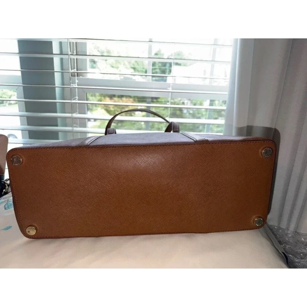 Michael Kors Jet Set Large Saffiano Leather Tote Bag - Luggage Tan
